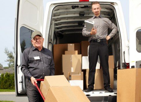 Movers Wandsworth team preparing a safe home move with protective equipment