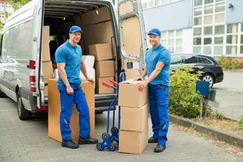 Truck-based moving service with loading help for Wandsworth customers